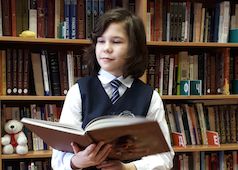 Фото с книгой